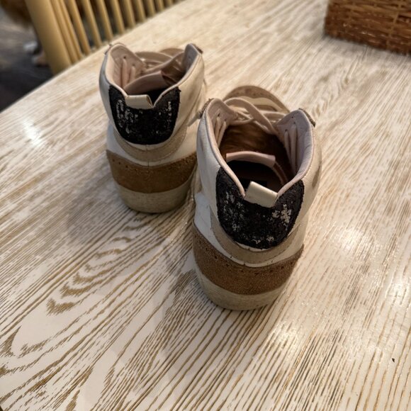 golden goose - Picture 2 of 3